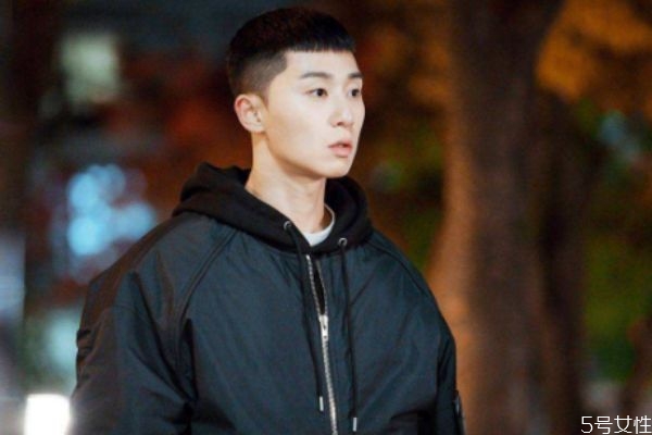 栗子頭是鍋蓋頭嗎 栗子頭怎么剪好看 栗子頭是鍋蓋頭嗎 栗子頭怎么剪好看