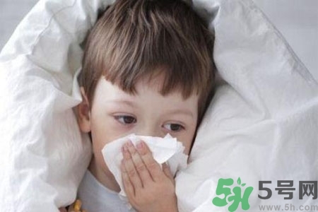 怎么樣用生理鹽水清洗鼻腔？用生理鹽水清理鼻腔的方法？