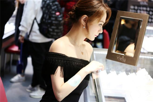 肩膀厚練瑜伽可以瘦嗎 肩膀厚練什么瑜伽動(dòng)作有用