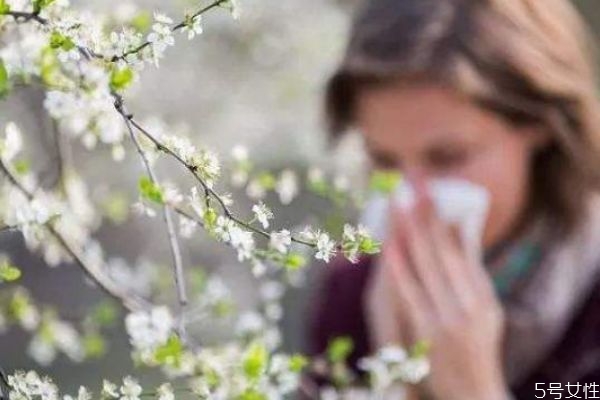 花粉過(guò)敏身上癢怎么辦 花粉過(guò)敏怎么辦小偏方