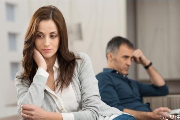 妻子懷疑丈夫有外遇怎么辦 懷疑老公出軌怎么辦