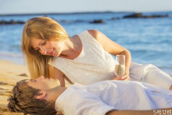 不接電話不回信息說(shuō)明什么 如何對(duì)待不愛(ài)你的丈夫