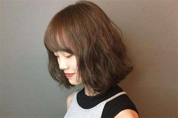 橄欖棕發(fā)色容易掉色嗎 橄欖棕在陽光下是什么顏色 橄欖棕發(fā)色容易掉色嗎 橄欖棕在陽光下是什么顏色