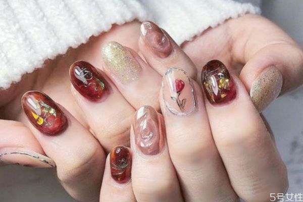 2020最美美甲花朵樣式 美甲花朵怎么畫(huà)好看