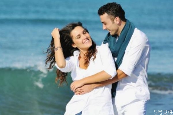 分手后對方有了新歡還能在一起嗎 分手后有新歡能復(fù)合嗎