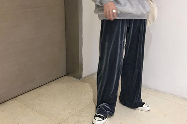 拖地褲適合矮個(gè)子嗎 拖地褲挑人嗎 拖地褲適合矮個(gè)子嗎 拖地褲挑人嗎
