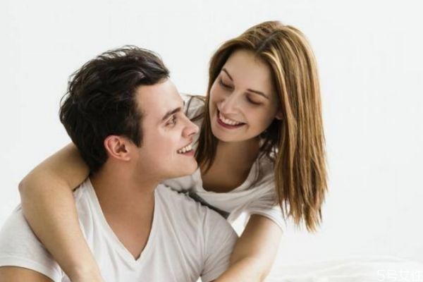 戀愛中卑微真的能換來真心嗎 如何經(jīng)營(yíng)戀愛