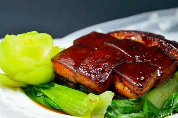 東坡肉怎么做吃 東坡肉的簡(jiǎn)單做法 東坡肉怎么做吃 東坡肉的簡(jiǎn)單做法