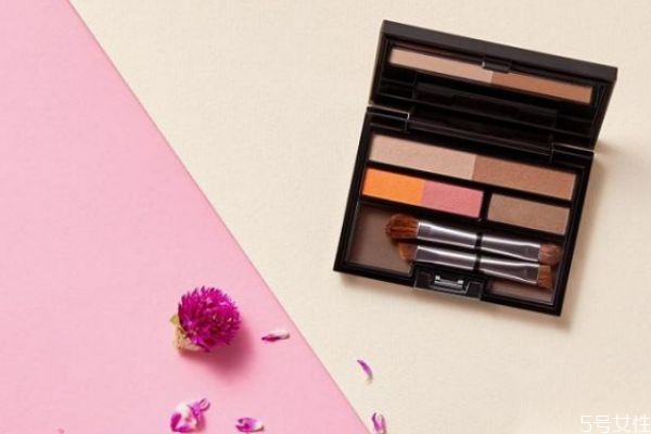 眉粉是用來干什么的 眉粉碎了怎么復(fù)原