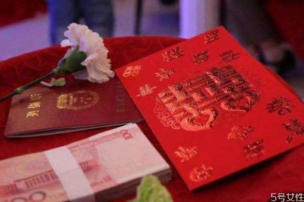 結(jié)婚一定要彩禮嗎 男方給的彩禮代表有什么 結(jié)婚一定要彩禮嗎 男方給的彩禮代表有什么