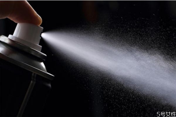 定型水上多長(zhǎng)時(shí)間 定型噴霧一次噴多少 定型水上多長(zhǎng)時(shí)間 定型噴霧一次噴多少