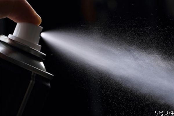 啫喱膏和彈力素一起用可以嗎 啫喱膏和彈力素哪個先用 啫喱膏和彈力素一起用可以嗎 啫喱膏和彈力素哪個先用