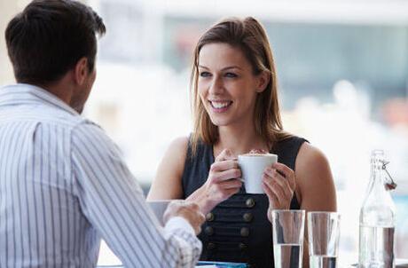 男人會(huì)隨便給人夾菜 男人給女人夾菜是什么意思 男人會(huì)隨便給人夾菜 男人給女人夾菜是什么意思