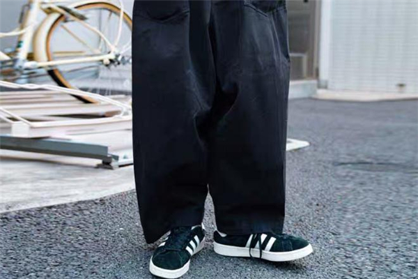 工裝闊腿褲什么顏色好看 工裝闊腿褲流行什么顏色 工裝闊腿褲什么顏色好看 工裝闊腿褲流行什么顏色