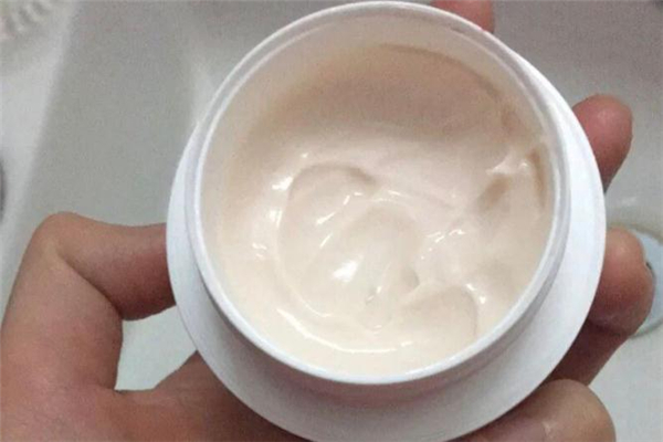 玉澤面霜多少錢 玉澤面霜油嗎 玉澤面霜多少錢 玉澤面霜油嗎