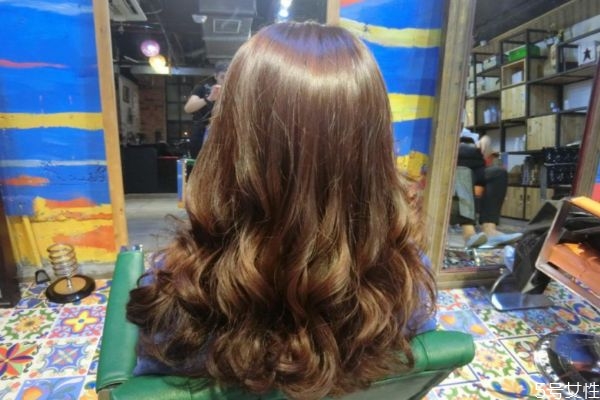 頭發(fā)分叉怎么辦 解決頭發(fā)分叉的方法 頭發(fā)分叉怎么辦 解決頭發(fā)分叉的方法