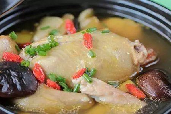 燉鴿子湯為什么放金銀花 燉鴿子湯放金銀花的原因