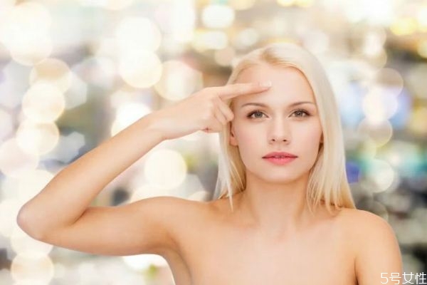 臉上雀斑怎么去除 臉上的雀斑是怎么來(lái)的