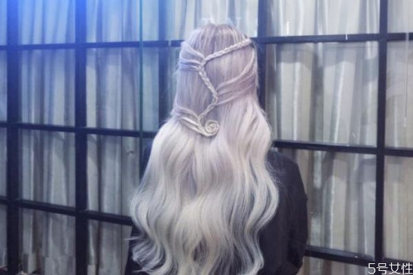 無(wú)痕接發(fā)一般多少錢 無(wú)痕接發(fā)的價(jià)位怎么樣 無(wú)痕接發(fā)一般多少錢 無(wú)痕接發(fā)的價(jià)位怎么樣