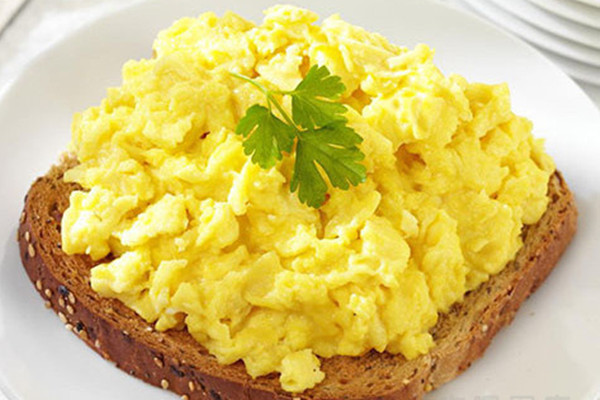 怎么炒雞蛋又大又蓬松 炒雞蛋又大又蓬松的方法 怎么炒雞蛋又大又蓬松 炒雞蛋又大又蓬松的方法