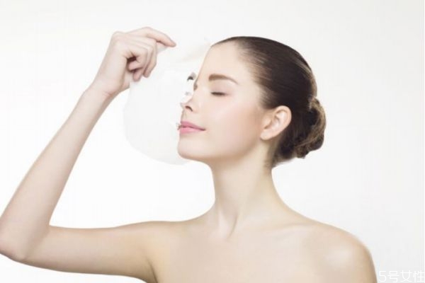 面膜能敷一晚上嗎 面膜敷一晚上的危害 面膜能敷一晚上嗎 面膜敷一晚上的危害