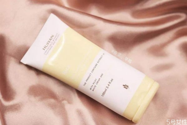 臉過敏能用洗面奶嗎 臉過敏能用洗面奶嗎