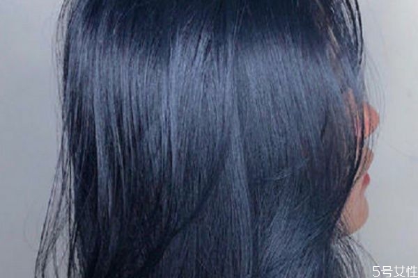 染發(fā)爆頂是什么意思 染發(fā)爆頂多洗會自然嗎 染發(fā)爆頂是什么意思 染發(fā)爆頂多洗會自然嗎