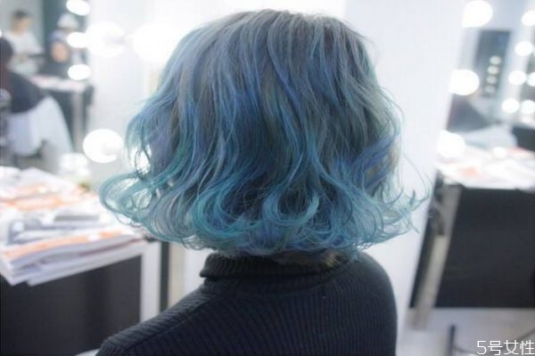 怎么染發(fā)才不會(huì)爆頂 染發(fā)爆頂后最好的補(bǔ)救 怎么染發(fā)才不會(huì)爆頂 染發(fā)爆頂后最好的補(bǔ)救