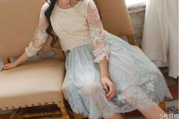 蕾絲裙應該怎么洗 清洗蕾絲裙的方法