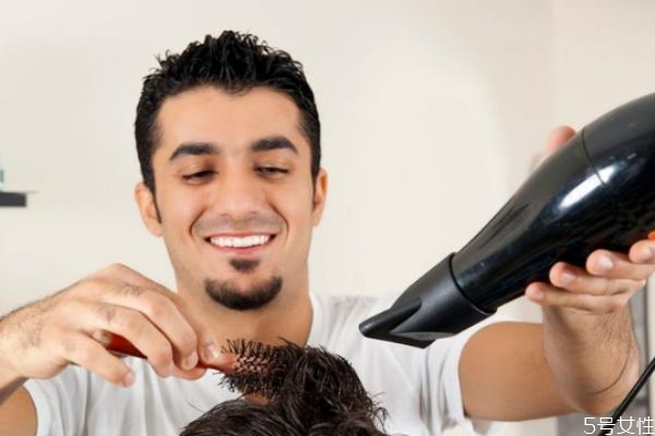 啫喱膏和彈力素哪個(gè)好 啫喱膏和彈力素使用順序 啫喱膏和彈力素哪個(gè)好 啫喱膏和彈力素使用順序