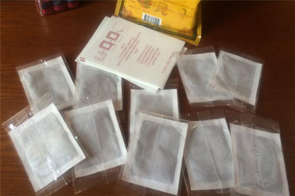 怎么辨別足貼真假 足貼哪些人不能用 怎么辨別足貼真假 足貼哪些人不能用