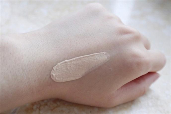 紀(jì)梵希高定恒顏粉底液色號(hào)怎么選 高定恒顏粉底液有幾個(gè)色號(hào) 紀(jì)梵希高定恒顏粉底液色號(hào)怎么選 高定恒顏粉底液有幾個(gè)色號(hào)