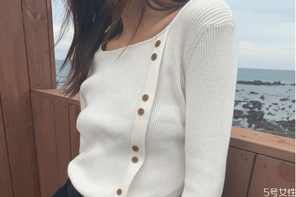 韓版毛衣怎么搭配 韓版寬松毛衣搭配方法 韓版毛衣怎么搭配 韓版寬松毛衣搭配方法