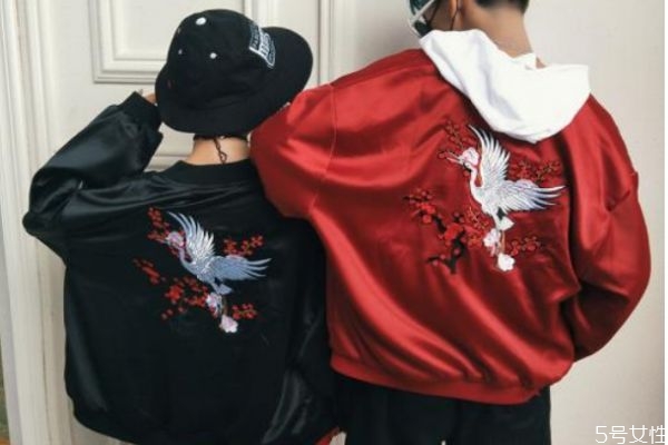 什么是棒球服 棒球服適合什么人群穿 什么是棒球服 棒球服適合什么人群穿