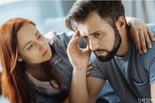 男友說謊的表現(xiàn)有什么 怎么分辨男友是否說謊 男友說謊的表現(xiàn)有什么 怎么分辨男友是否說謊