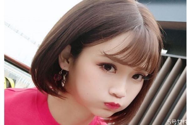 國(guó)字臉女生適合什么發(fā)型 什么發(fā)型適合國(guó)字臉女生