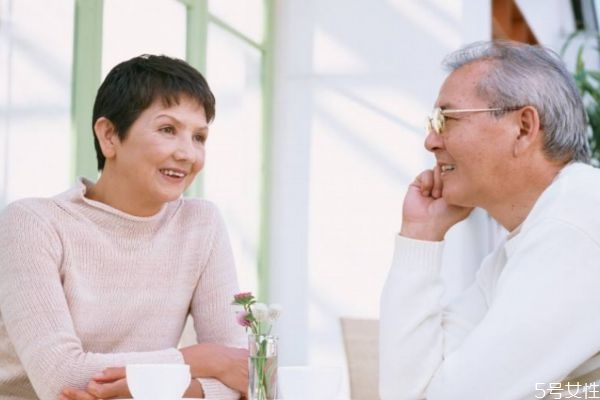 老公總是去見(jiàn)前妻怎么辦 如何應(yīng)對(duì)老公和前妻之間的糾葛