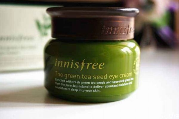 眼部干紋是怎么形成的 為什么會造成眼部干紋 眼部干紋是怎么形成的 為什么會造成眼部干紋