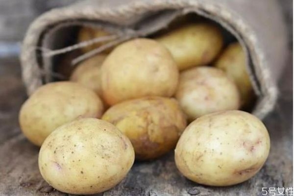 土豆眼膜的功效有什么 土豆眼膜的神奇作用 土豆眼膜的功效有什么 土豆眼膜的神奇作用