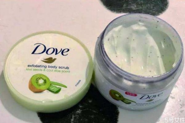 多芬磨砂膏的作用 多芬磨砂膏的功效 多芬磨砂膏的作用 多芬磨砂膏的功效