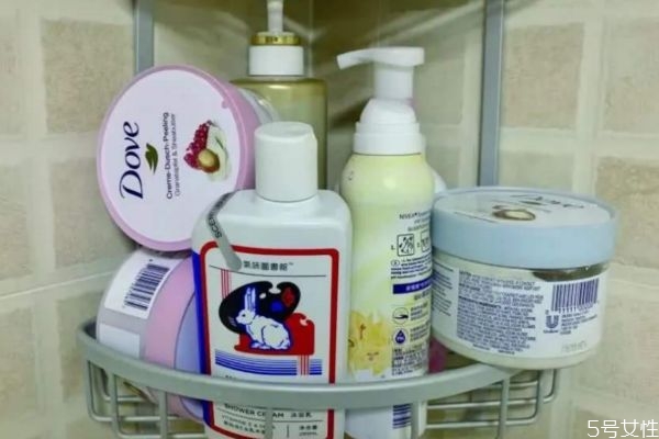 多芬磨砂膏的作用 多芬磨砂膏的功效 多芬磨砂膏的作用 多芬磨砂膏的功效