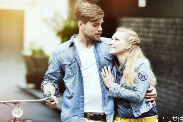 熱戀期是什么 兩個(gè)人談戀愛多久會(huì)膩 熱戀期是什么 兩個(gè)人談戀愛多久會(huì)膩