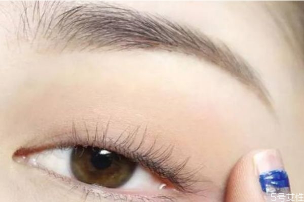 黑頭發(fā)適合什么顏色的眉筆 黑頭發(fā)應(yīng)該怎么選擇眉筆 黑頭發(fā)適合什么顏色的眉筆 黑頭發(fā)應(yīng)該怎么選擇眉筆