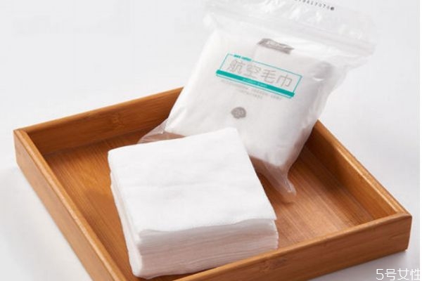 洗臉巾和化妝棉一樣嗎 洗臉巾和化妝棉能相互替換嗎 洗臉巾和化妝棉一樣嗎 洗臉巾和化妝棉能相互替換嗎