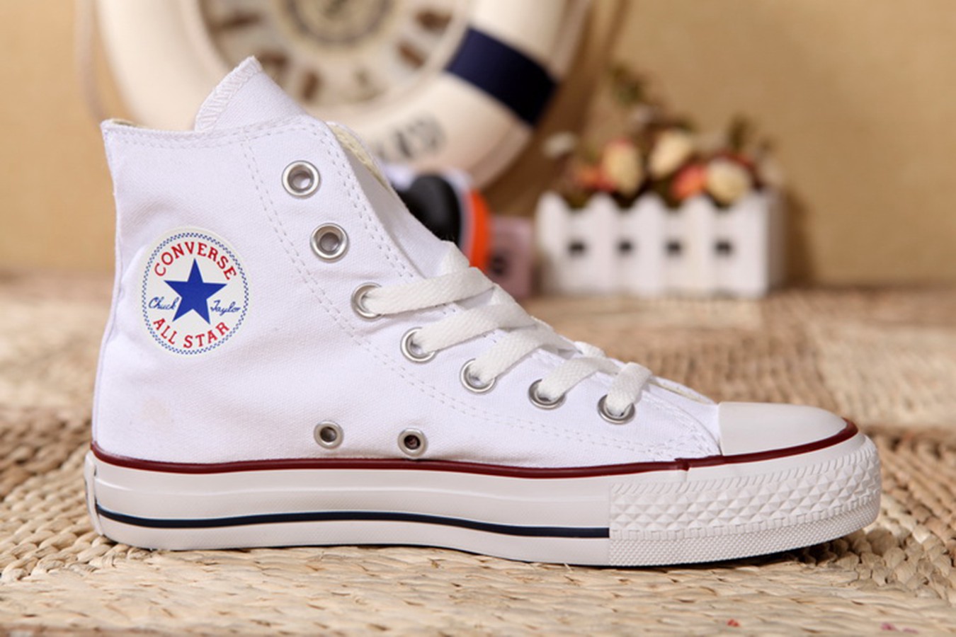 高幫帆布鞋怎么穿不顯腿短 高幫帆布鞋顯腿長(zhǎng)的穿法