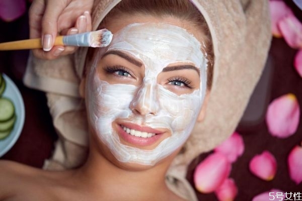 清潔面膜怎么敷 清潔面膜使用注意事項 清潔面膜怎么敷 清潔面膜使用注意事項