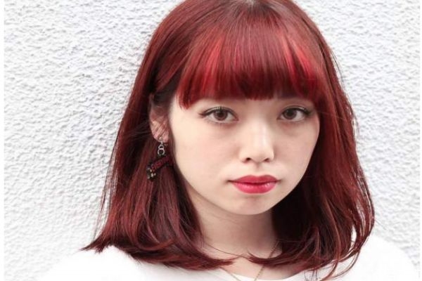 染紅色頭發(fā)顯皮膚白嗎 想要顯白可以染紅色頭發(fā)嗎 染紅色頭發(fā)顯皮膚白嗎 想要顯白可以染紅色頭發(fā)嗎