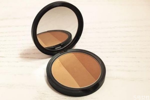 鼻影和修容區(qū)別 修容粉和鼻影是一樣嗎 鼻影和修容區(qū)別 修容粉和鼻影是一樣嗎