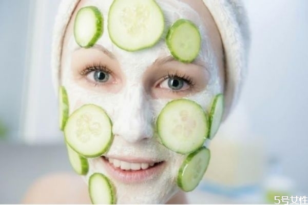 油性皮膚也會變干性皮膚嗎 油性皮膚變成干性皮膚怎么辦 油性皮膚也會變干性皮膚嗎 油性皮膚變成干性皮膚怎么辦