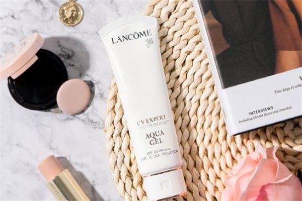 蘭蔻小白管防曬真假辨別 蘭蔻小白管防曬霜保質(zhì)期 蘭蔻小白管防曬真假辨別 蘭蔻小白管防曬霜保質(zhì)期